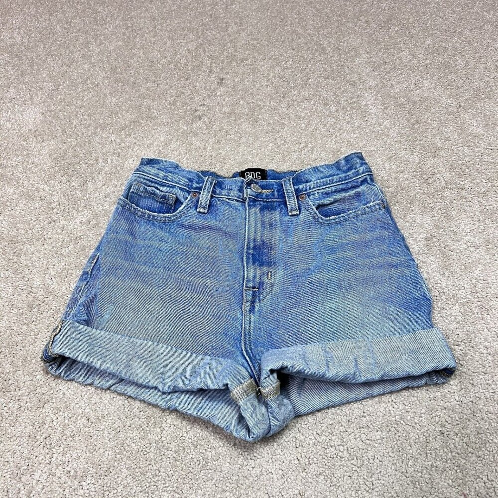 BDG Urban Outfitters Mom High Rise Shorts Blue Denim Cuffed Pockets Size 24